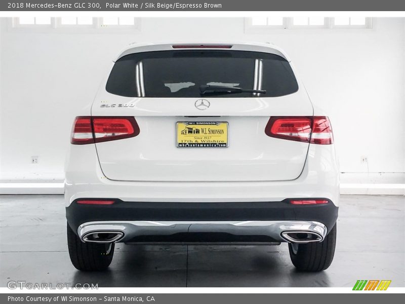 Polar White / Silk Beige/Espresso Brown 2018 Mercedes-Benz GLC 300