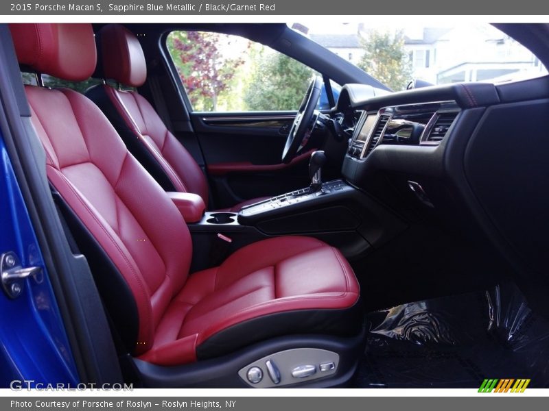 Sapphire Blue Metallic / Black/Garnet Red 2015 Porsche Macan S
