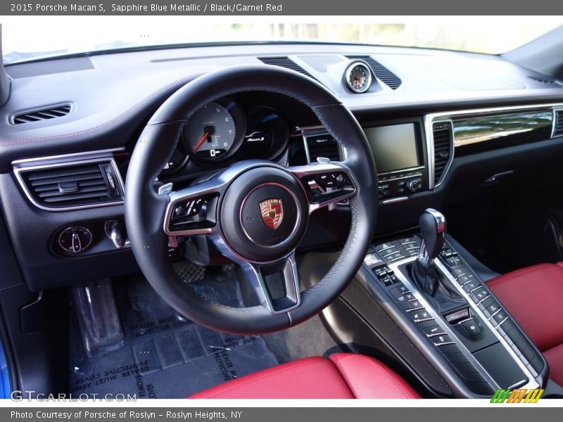 Sapphire Blue Metallic / Black/Garnet Red 2015 Porsche Macan S