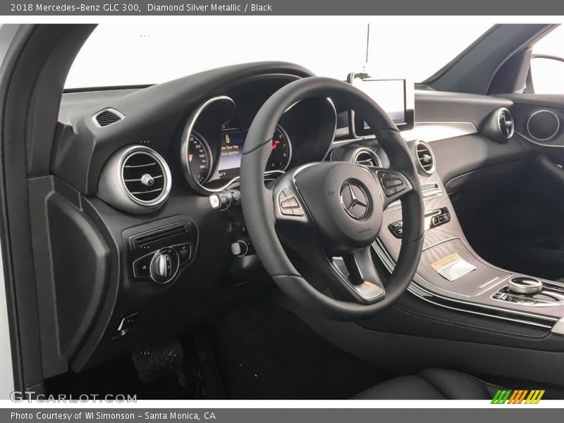 Diamond Silver Metallic / Black 2018 Mercedes-Benz GLC 300