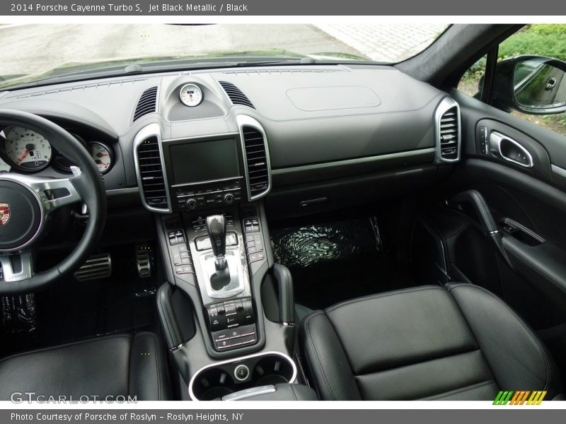 Jet Black Metallic / Black 2014 Porsche Cayenne Turbo S