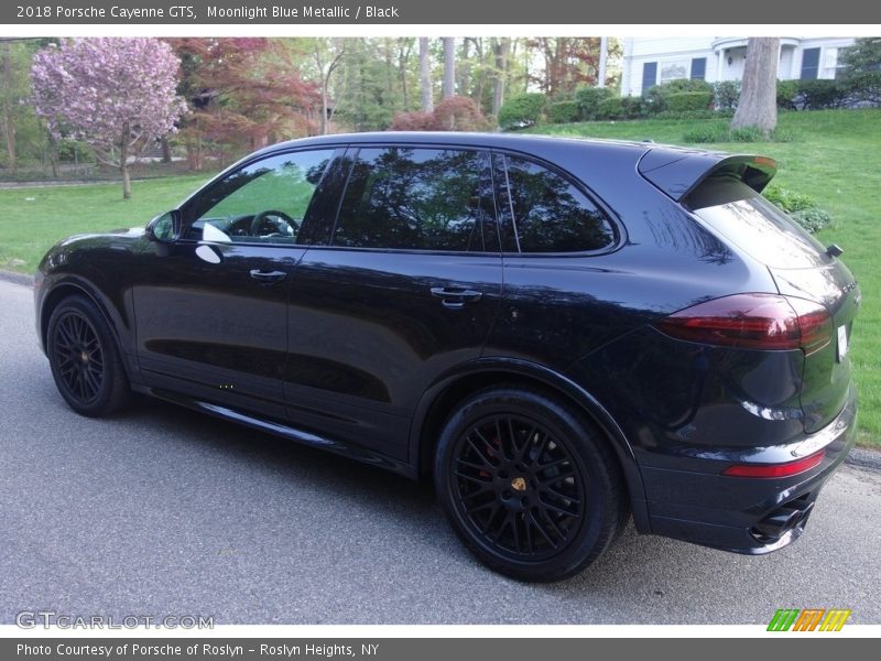 Moonlight Blue Metallic / Black 2018 Porsche Cayenne GTS