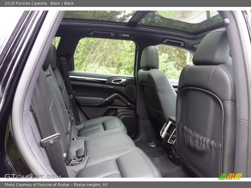 Black / Black 2018 Porsche Cayenne
