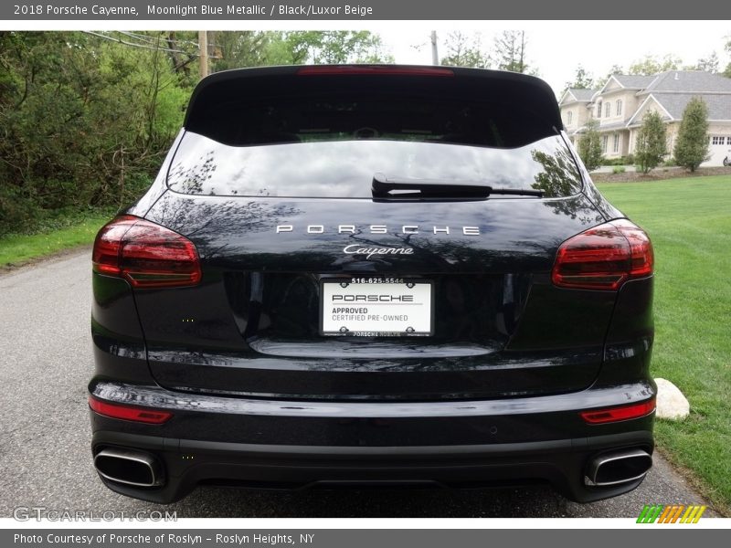 Moonlight Blue Metallic / Black/Luxor Beige 2018 Porsche Cayenne