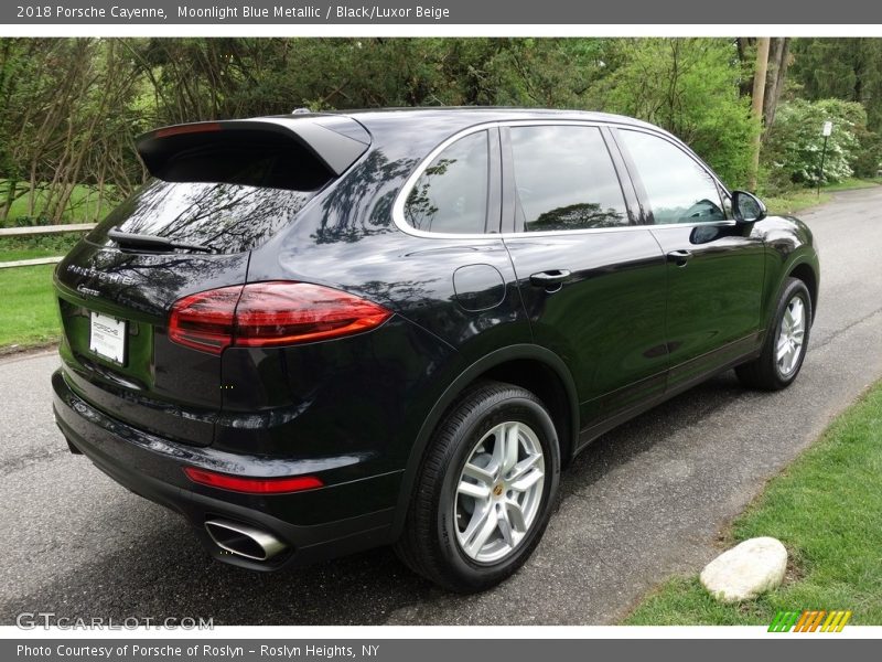 Moonlight Blue Metallic / Black/Luxor Beige 2018 Porsche Cayenne
