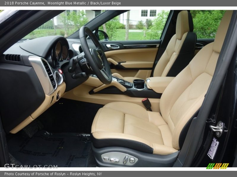 Moonlight Blue Metallic / Black/Luxor Beige 2018 Porsche Cayenne
