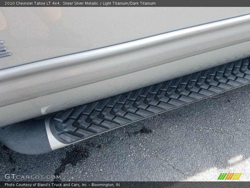 Sheer Silver Metallic / Light Titanium/Dark Titanium 2010 Chevrolet Tahoe LT 4x4