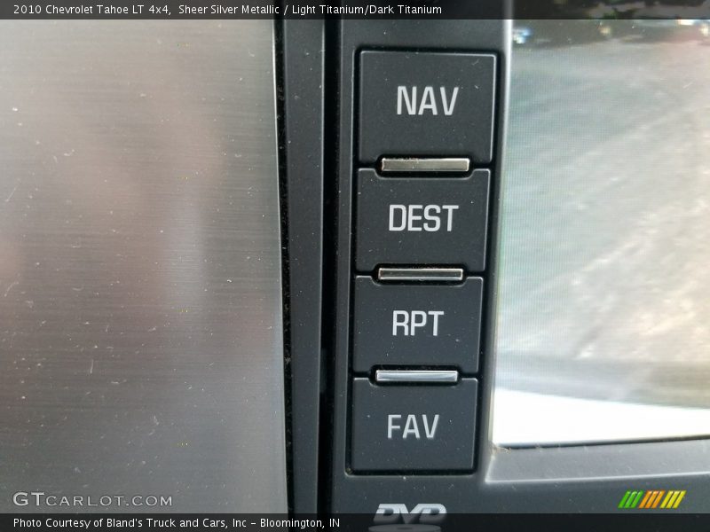 Sheer Silver Metallic / Light Titanium/Dark Titanium 2010 Chevrolet Tahoe LT 4x4