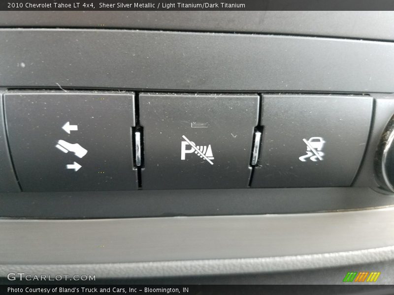 Sheer Silver Metallic / Light Titanium/Dark Titanium 2010 Chevrolet Tahoe LT 4x4