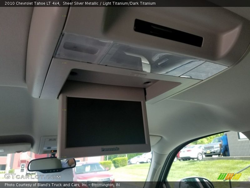 Sheer Silver Metallic / Light Titanium/Dark Titanium 2010 Chevrolet Tahoe LT 4x4