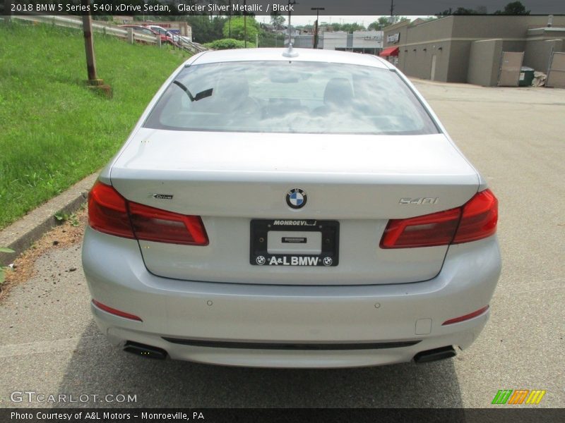 Glacier Silver Metallic / Black 2018 BMW 5 Series 540i xDrive Sedan