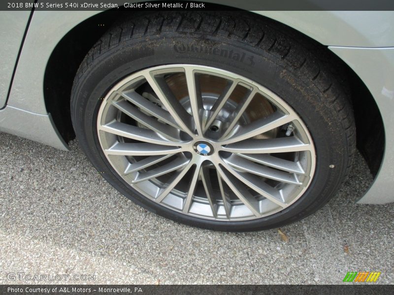 Glacier Silver Metallic / Black 2018 BMW 5 Series 540i xDrive Sedan