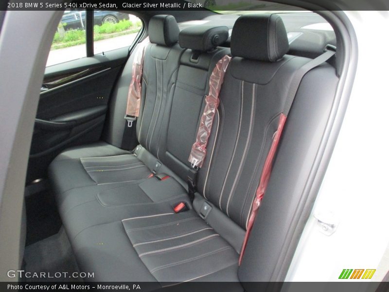 Glacier Silver Metallic / Black 2018 BMW 5 Series 540i xDrive Sedan