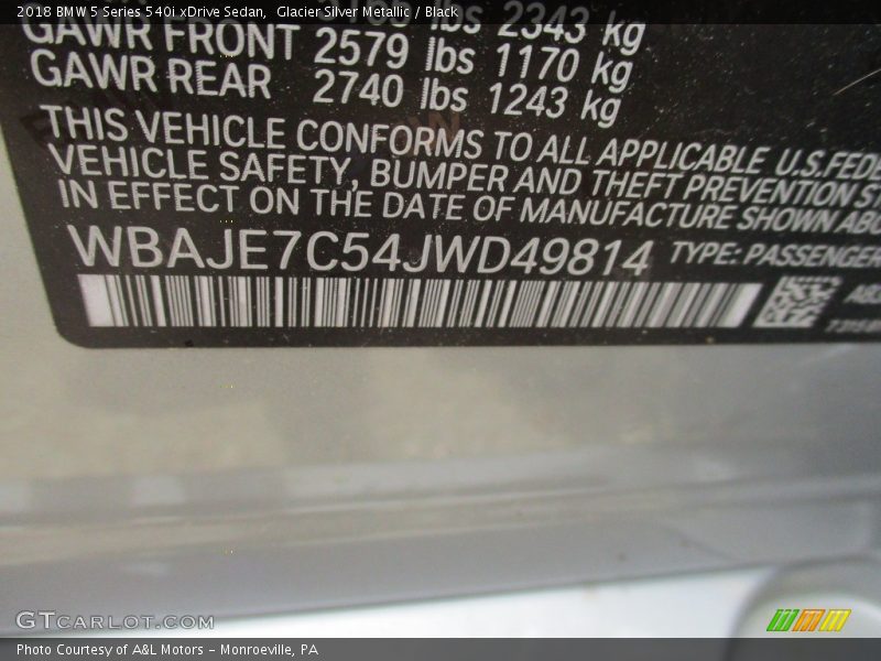 Glacier Silver Metallic / Black 2018 BMW 5 Series 540i xDrive Sedan