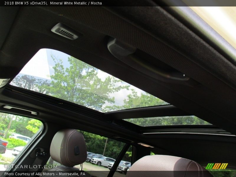 Mineral White Metallic / Mocha 2018 BMW X5 xDrive35i