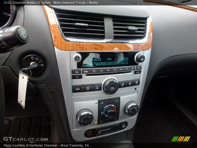 White Diamond Tricoat / Ebony 2010 Chevrolet Malibu LT Sedan