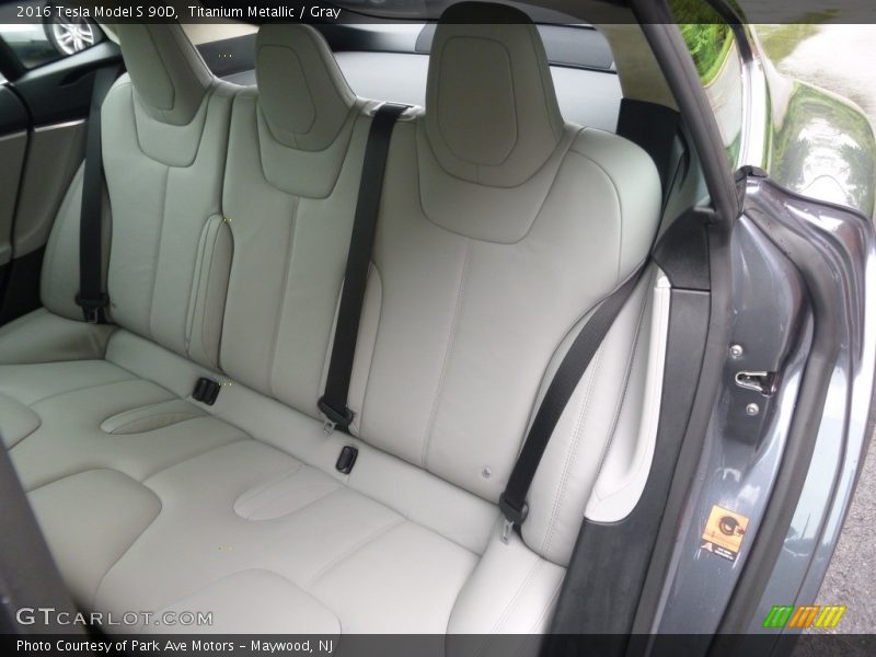 Rear Seat of 2016 Model S 90D