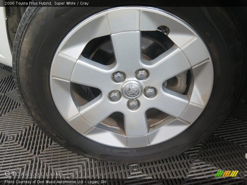 Super White / Gray 2006 Toyota Prius Hybrid