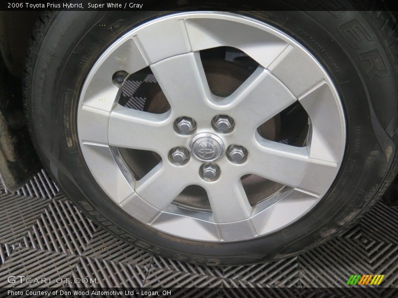 Super White / Gray 2006 Toyota Prius Hybrid