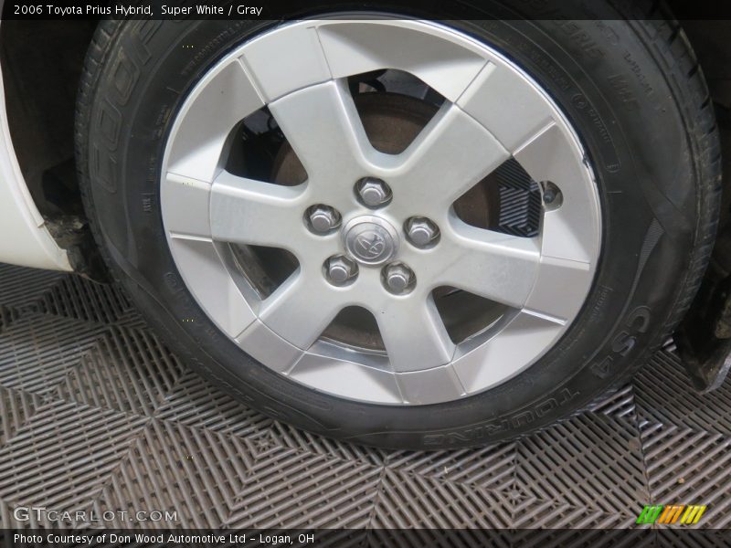 Super White / Gray 2006 Toyota Prius Hybrid