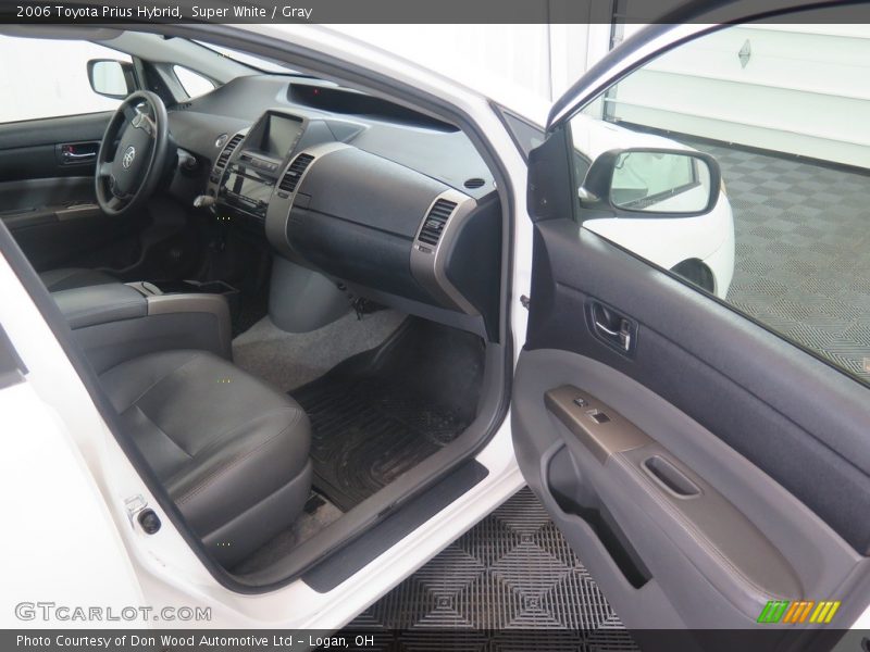 Super White / Gray 2006 Toyota Prius Hybrid