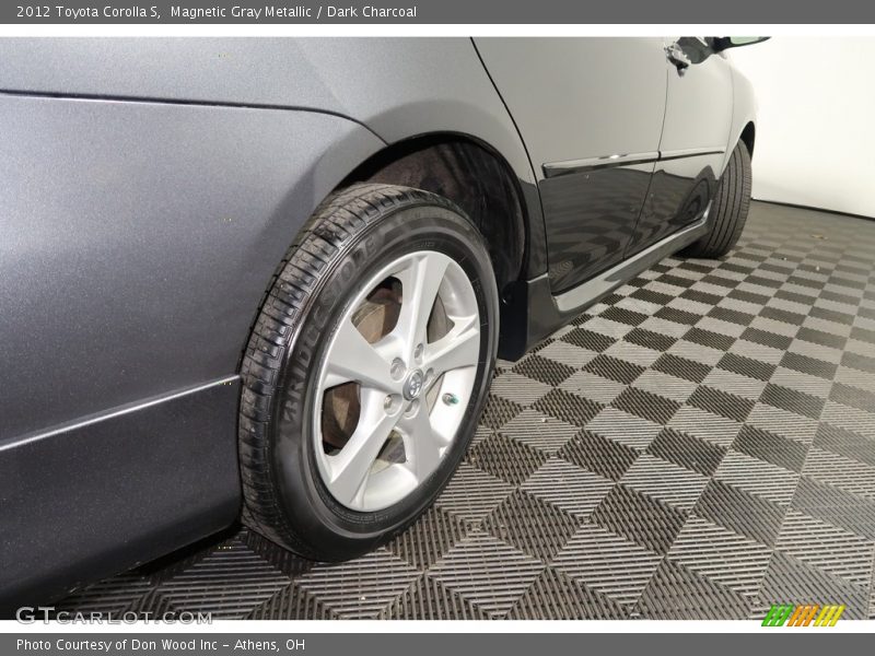 Magnetic Gray Metallic / Dark Charcoal 2012 Toyota Corolla S