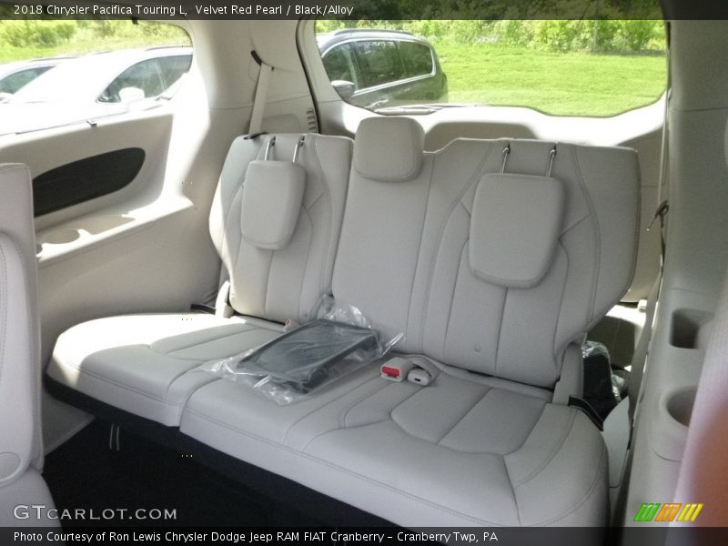 Velvet Red Pearl / Black/Alloy 2018 Chrysler Pacifica Touring L