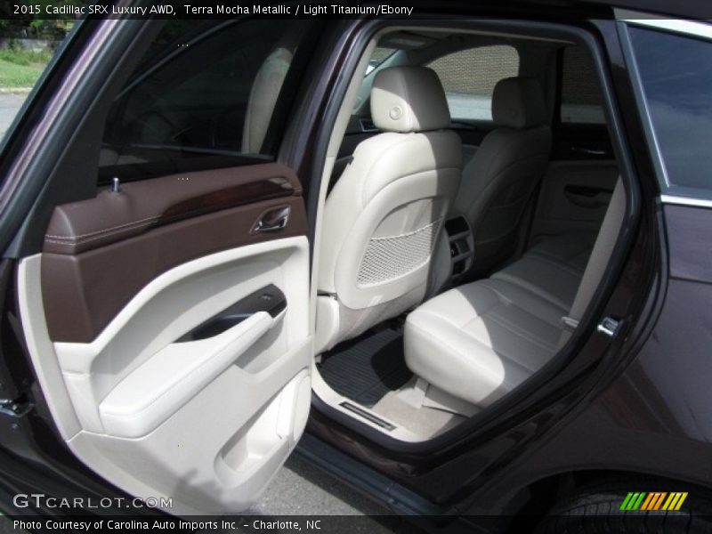 Terra Mocha Metallic / Light Titanium/Ebony 2015 Cadillac SRX Luxury AWD