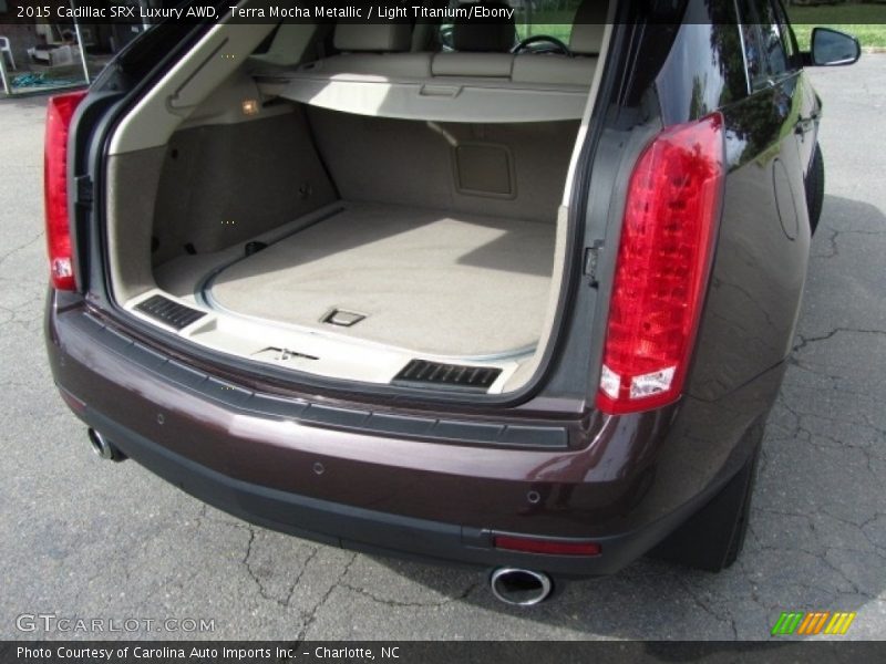 Terra Mocha Metallic / Light Titanium/Ebony 2015 Cadillac SRX Luxury AWD