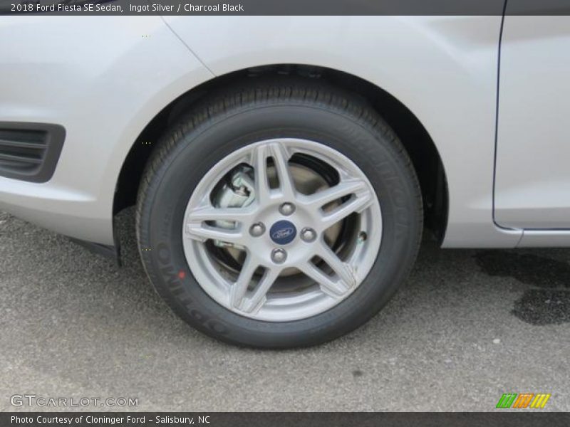 Ingot Silver / Charcoal Black 2018 Ford Fiesta SE Sedan