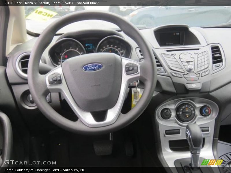 Ingot Silver / Charcoal Black 2018 Ford Fiesta SE Sedan