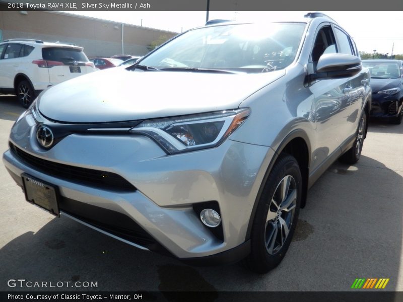 Silver Sky Metallic / Ash 2018 Toyota RAV4 XLE