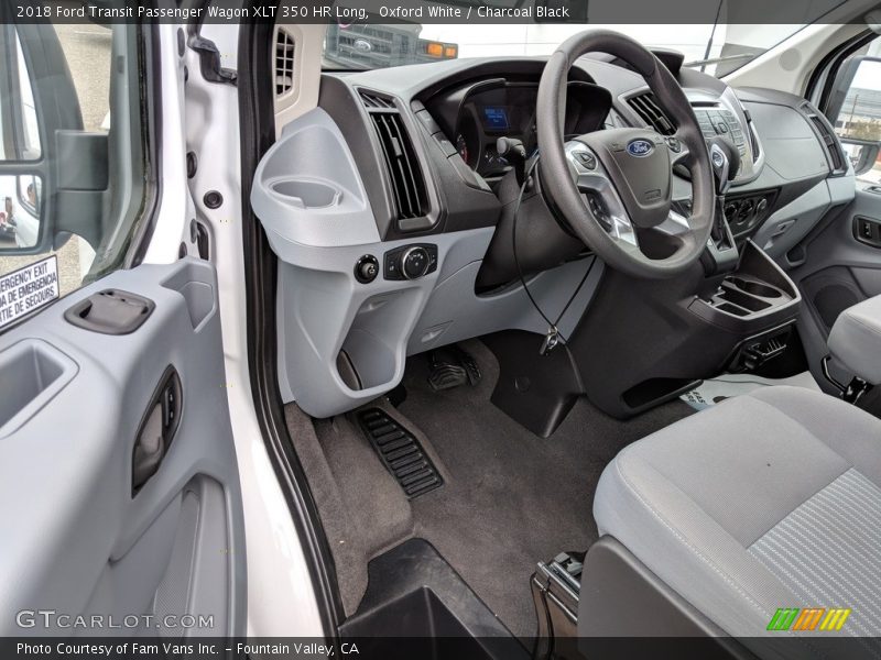 Dashboard of 2018 Transit Passenger Wagon XLT 350 HR Long