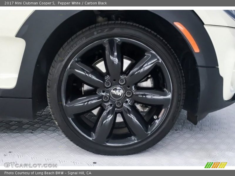 Pepper White / Carbon Black 2017 Mini Clubman Cooper S