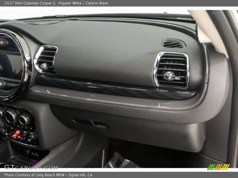 Pepper White / Carbon Black 2017 Mini Clubman Cooper S
