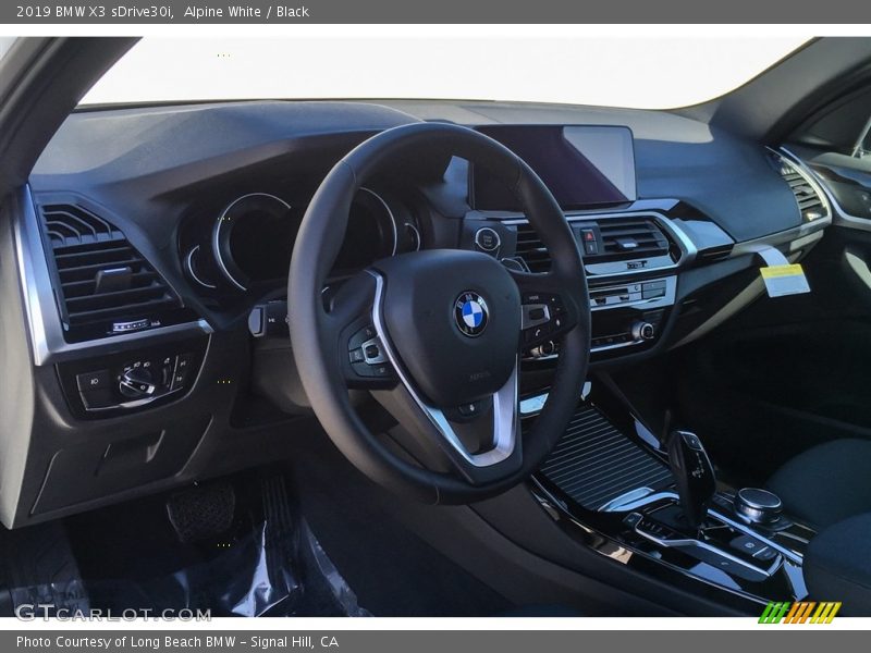 Alpine White / Black 2019 BMW X3 sDrive30i