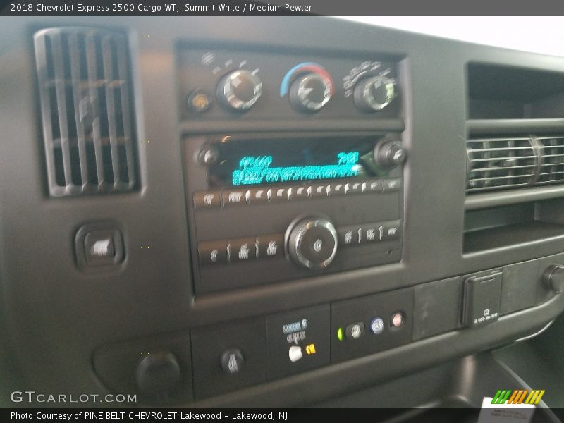 Summit White / Medium Pewter 2018 Chevrolet Express 2500 Cargo WT