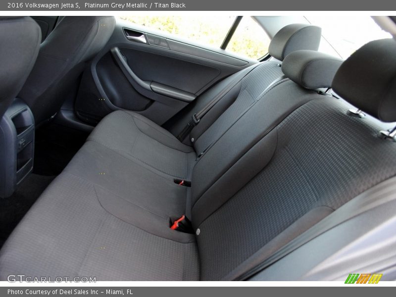 Platinum Grey Metallic / Titan Black 2016 Volkswagen Jetta S