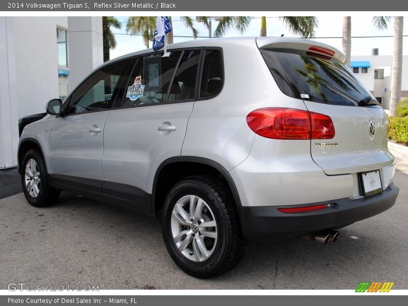 Reflex Silver Metallic / Black 2014 Volkswagen Tiguan S