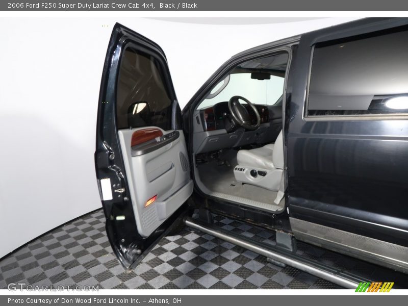 Black / Black 2006 Ford F250 Super Duty Lariat Crew Cab 4x4