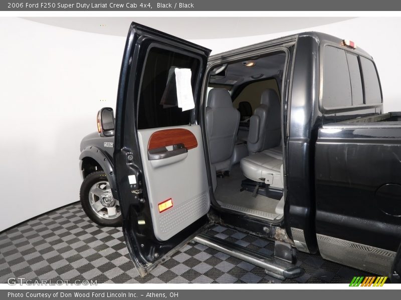 Black / Black 2006 Ford F250 Super Duty Lariat Crew Cab 4x4