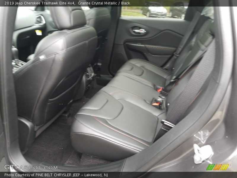 Granite Crystal Metallic / Black 2019 Jeep Cherokee Trailhawk Elite 4x4