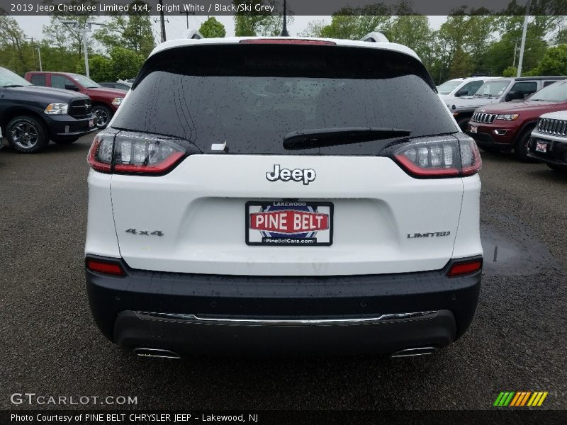 Bright White / Black/Ski Grey 2019 Jeep Cherokee Limited 4x4
