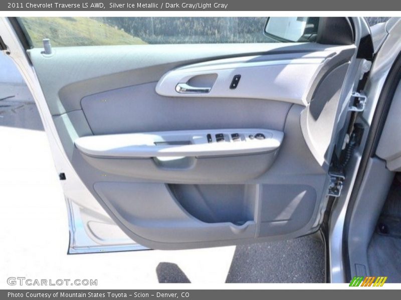 Silver Ice Metallic / Dark Gray/Light Gray 2011 Chevrolet Traverse LS AWD