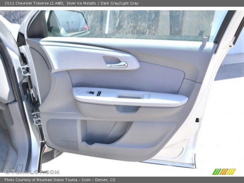 Silver Ice Metallic / Dark Gray/Light Gray 2011 Chevrolet Traverse LS AWD