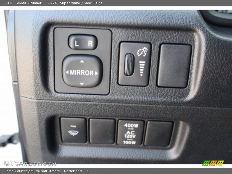 Super White / Sand Beige 2018 Toyota 4Runner SR5 4x4