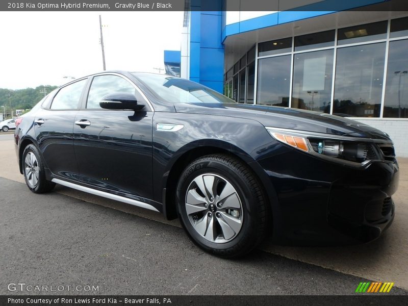 Front 3/4 View of 2018 Optima Hybrid Premium