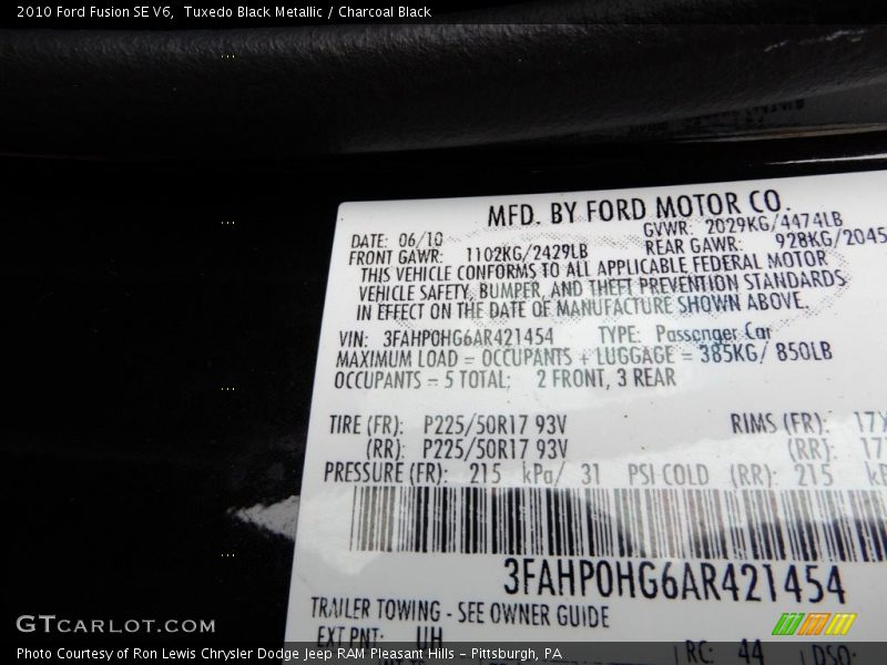 Tuxedo Black Metallic / Charcoal Black 2010 Ford Fusion SE V6