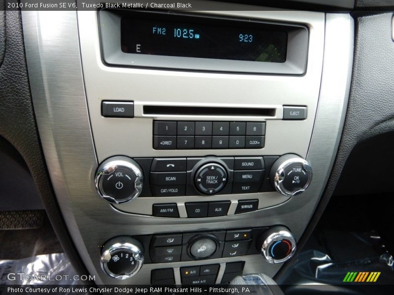 Tuxedo Black Metallic / Charcoal Black 2010 Ford Fusion SE V6