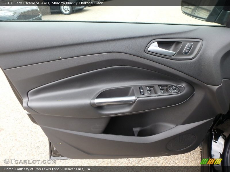 Shadow Black / Charcoal Black 2018 Ford Escape SE 4WD